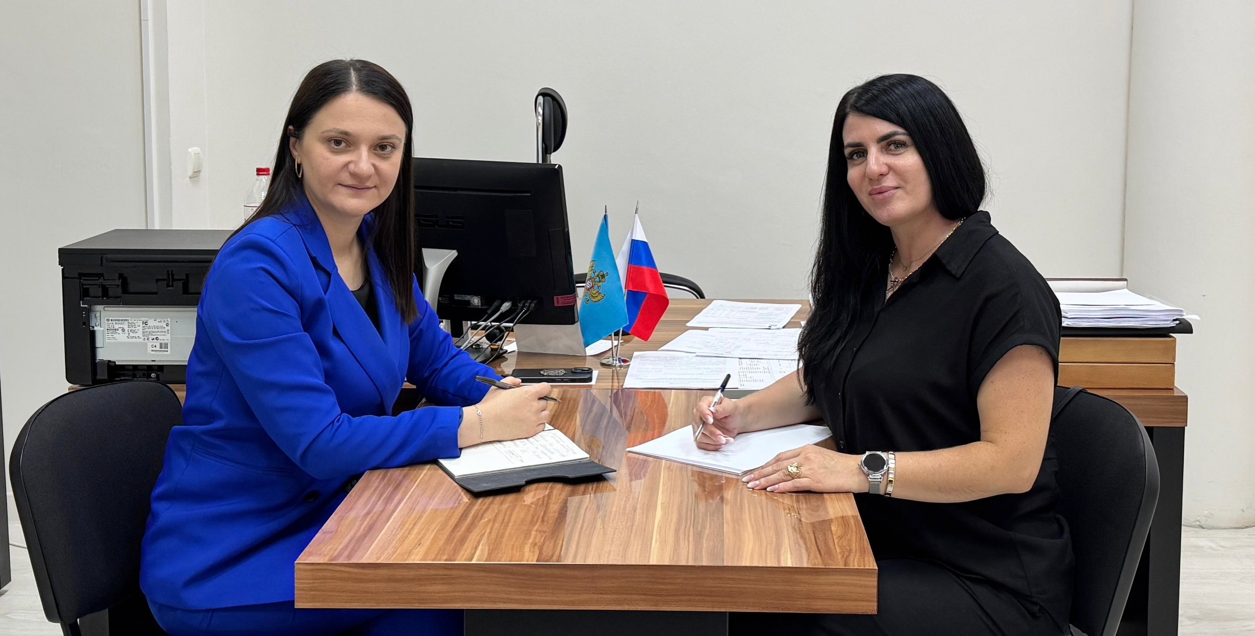 Встреча Уполномоченного по правам ребенка в Карачаево-Черкесской Республике Алакаевой Марии Юрьевны с руководителем комитета семей воинов Отечества в Карачаево-Черкесской Республике Анушко Аидой Мавлетовной
