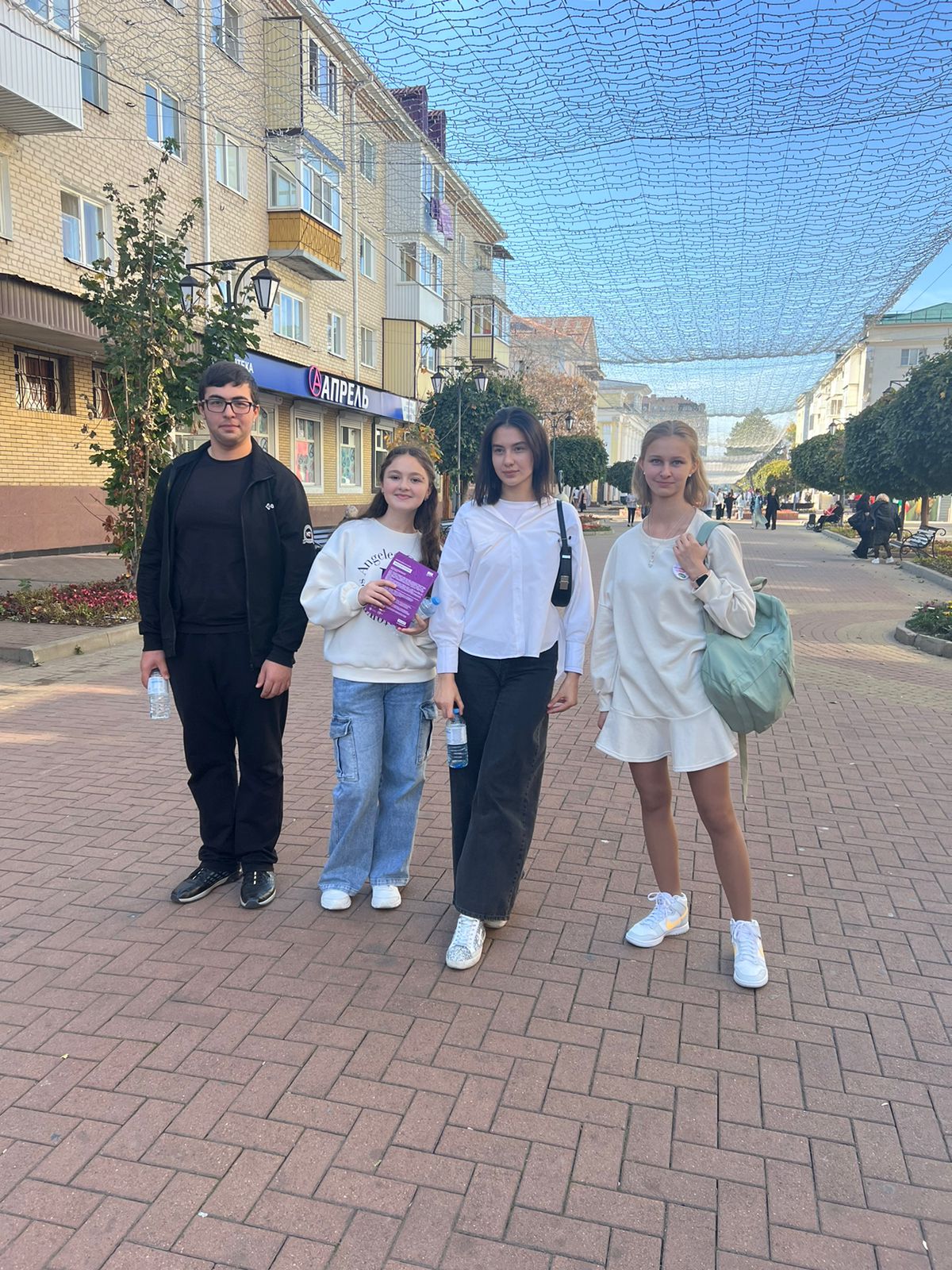 В День народного единства в Черкесске прошла акция #Дарютепло