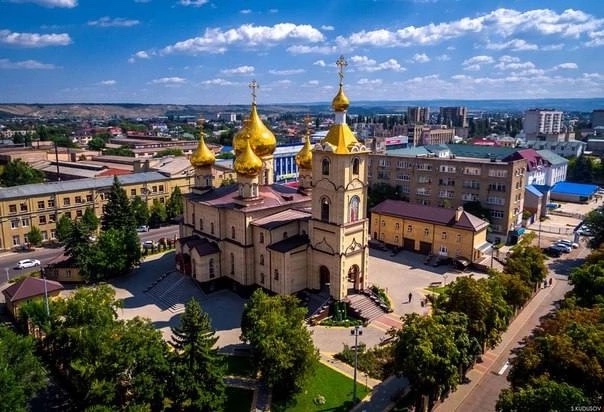 Поздравляю всех православных верующих со Светлым Христовым Воскресением – Пасхой!