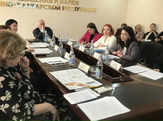 Заседание Координационного совета уполномоченных по правам ребенка в субъектах Российской Федерации, входящих в Северо-Кавказский федеральный округ. Тема заседания — «Семьесберегающие технологии: опыт поддержки и сохранения семей с детьми. Эффективные пра
