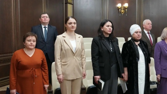 Накануне Уполномоченный по правам ребенка в Карачаево-Черкесской Республике Алакаева Мария Юрьевна приняла участие в заседании Комитета по здравоохранению, социальной политике и спорту Народного Собрания КЧР,