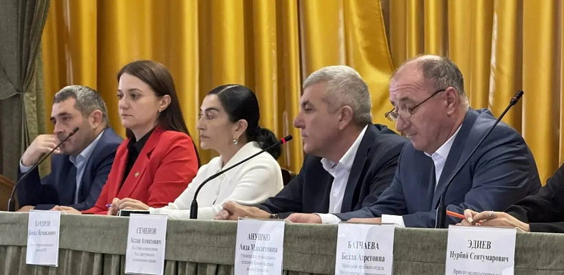 Во исполнение поручения Главы Карачаево-Черкесской Республики Рашида Темрезова в Усть-Джегутинском муниципальном районе состоялась очередная встреча с членами семей военнослужащих